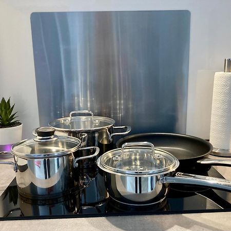 Living At Saarpartments - Adultsonly - Business & Holiday Homes With Kitchen For Long- And Short Term Stay, 3 Min To St Johanner Markt And Points Of Interest Σααρμπρύκεν Εξωτερικό φωτογραφία